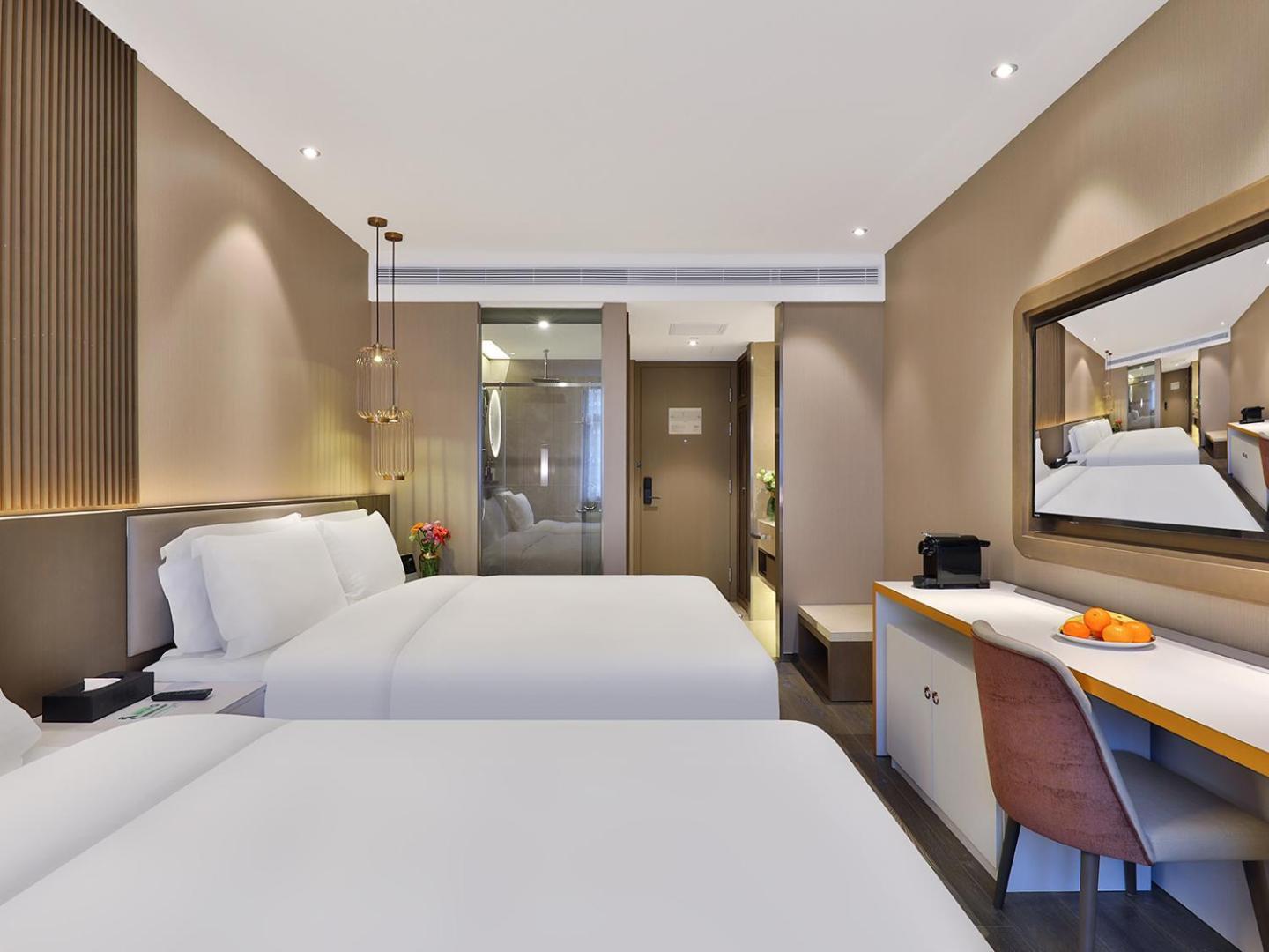 Crystal Orange Hongqiao Jinhui Road 4*