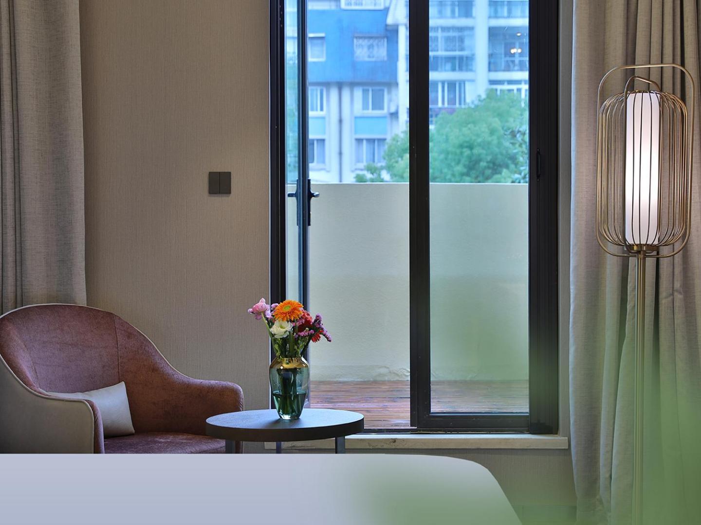 Crystal Orange Hongqiao Jinhui Road 4*